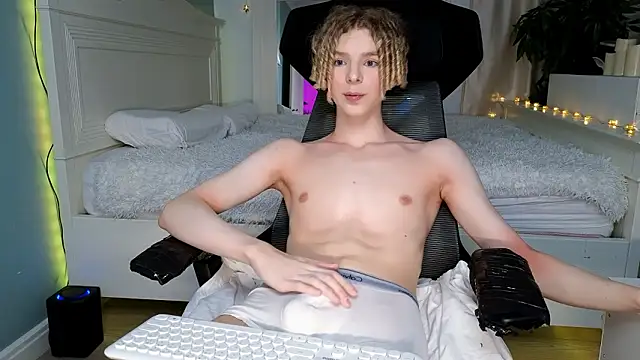 Kudi Minnt online show from 03-16-26, 08:22