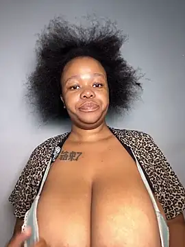 Snapshot of Mandy-101 chatting on 02-18-26, 04:43 Mandy-101 online show from 02-18-26, 04:43