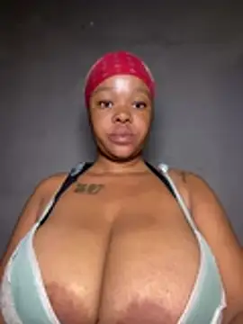 Snapshot of Mandy-101 chatting on 05-15-26, 06:11 Mandy-101 online show from 05-15-26, 06:11