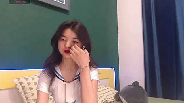 Snapshot of Shy_Kira chatting on 06-14-26, 09:54 Shy Kira online show from 06-14-26, 09:54