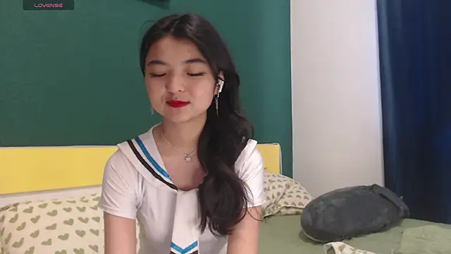 Snapshot of Shy_Kira chatting on 06-15-26, 07:52 Shy Kira online show from 06-15-26, 07:52