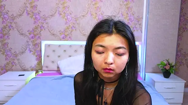 Shy Kira online show from 01-17-25, 06:33