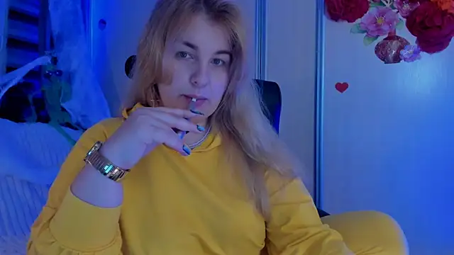 CoraSwon online show from 11-03-25, 11:19