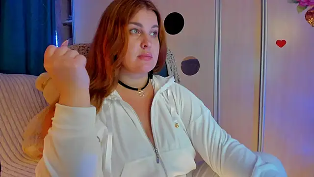 CoraSwon online show from 07-09-26, 04:06