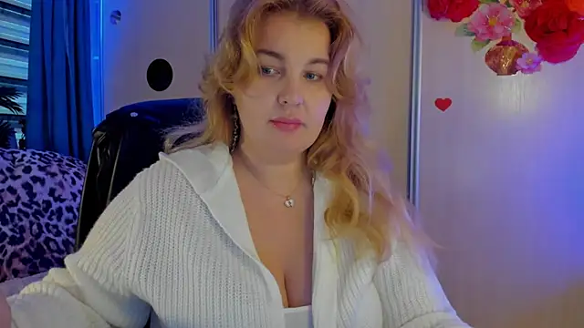 CoraSwon online show from 11-29-25, 09:42