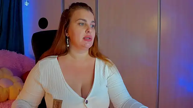 CoraSwon online show from 07-19-26, 02:47
