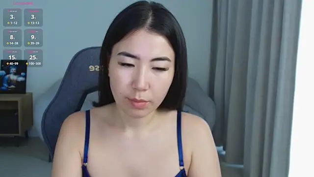 Naomi 52 online show from 05-29-26, 01:11