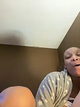 Snapshot of KLoveeee chatting on 01-24-25, 05:31 KLoveeee online show from 01-24-25, 05:31