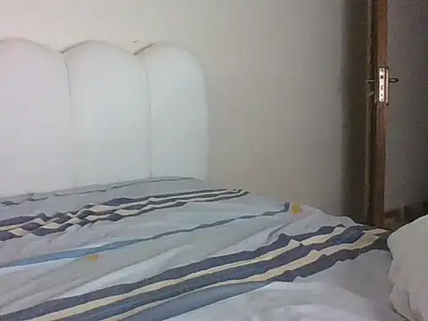 Switdelfy online show from 05-06-26, 03:43