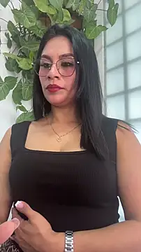 Sofia Convers online show from 12-21-25, 01:13