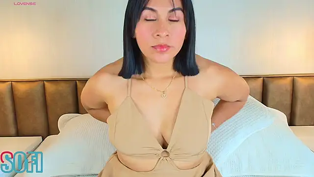 Snapshot of Sofia_Convers chatting on 02-21-25, 01:00 Sofia Convers online show from 02-21-25, 01:00