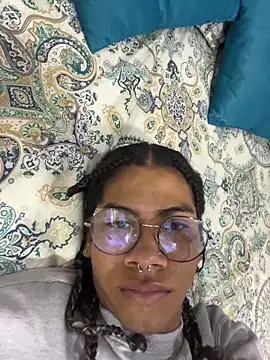 Snapshot of Maxim-Walker chatting on 12-03-25, 03:07 Maxim-Walker online show from 12-03-25, 03:07