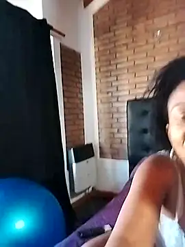 Snapshot of littlebrunett chatting on 09-23-25, 12:45 littlebrunett online show from 09-23-25, 12:45