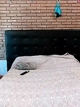 Snapshot of littlebrunett chatting on 09-30-25, 11:16 littlebrunett online show from 09-30-25, 11:16