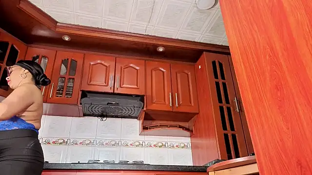 AmberNix online show from 03-07-26, 01:16