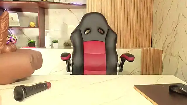 AmberNix online show from 04-15-26, 07:58