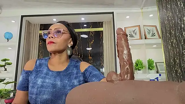 AmberNix online show from 04-08-26, 01:56