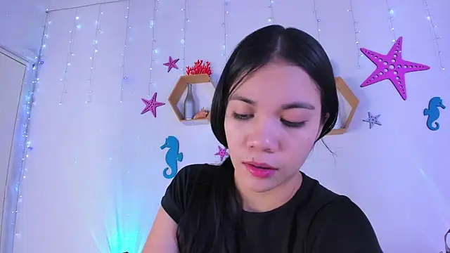 Emiily Parkerr online show from 10-29-25, 03:16