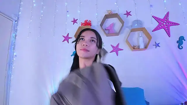 Emiily Parkerr online show from 10-17-25, 03:10