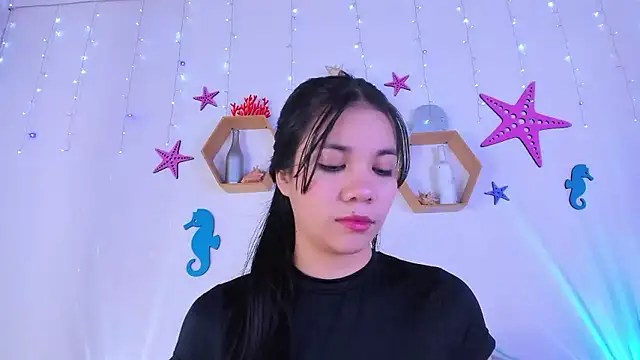 Emiily Parkerr online show from 10-31-25, 03:03