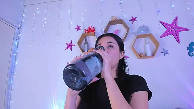 Emiily Parkerr online show from 10-10-25, 03:18