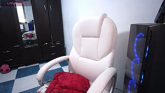 Snapshot of grace_molly14 chatting on 03-12-25, 06:43 grace molly14 online show from 03-12-25, 06:43