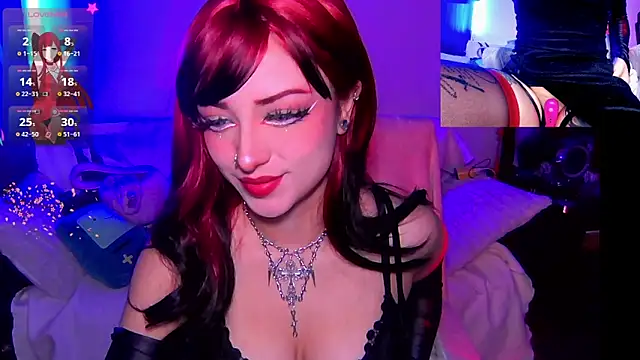 Snapshot of HollyDominic chatting on 11-23-25, 03:00 HollyDominic online show from 11-23-25, 03:00