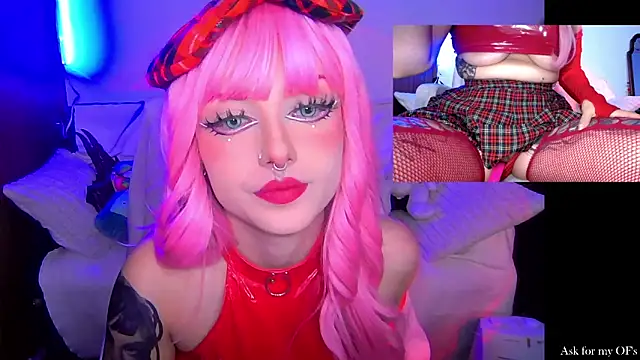 Snapshot of HollyDominic chatting on 12-02-25, 04:52 HollyDominic online show from 12-02-25, 04:52