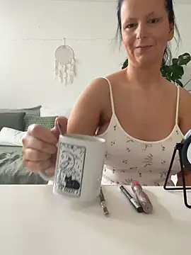 Snapshot of Off__Melonenmandy chatting on 04-16-26, 06:14 Off Melonenmandy online show from 04-16-26, 06:14