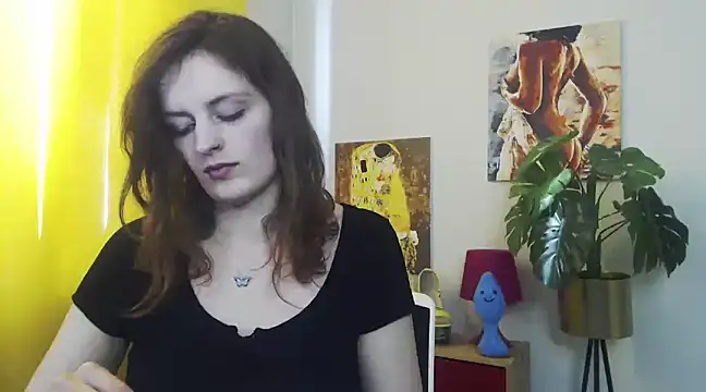 juicyNadine online show from 03-10-25, 12:28
