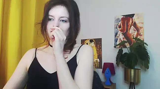 juicyNadine online show from 02-05-25, 09:25
