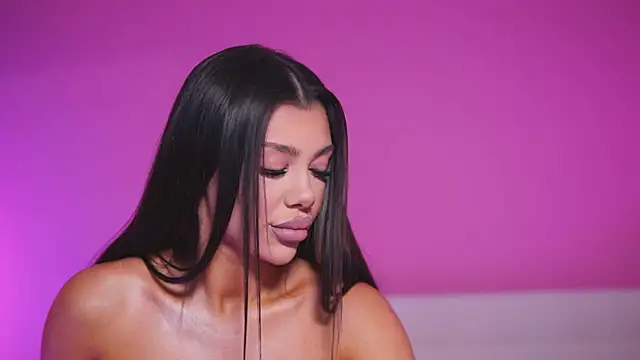 Snapshot of NatyDesiree chatting on 03-13-25, 05:00 NatyDesiree online show from 03-13-25, 05:00