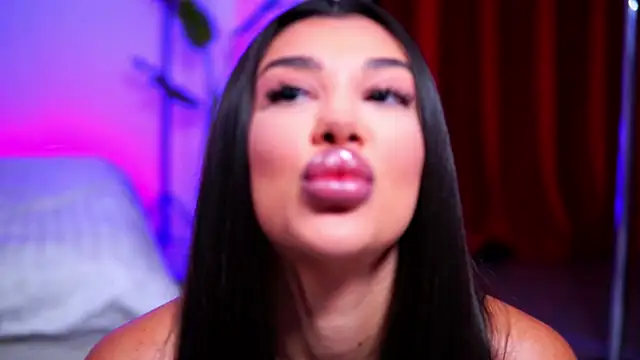 NatyDesiree online show from 11-02-25, 10:20