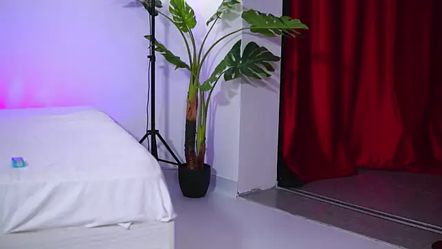 Snapshot of NatyDesiree chatting on 10-07-25, 09:10 NatyDesiree online show from 10-07-25, 09:10