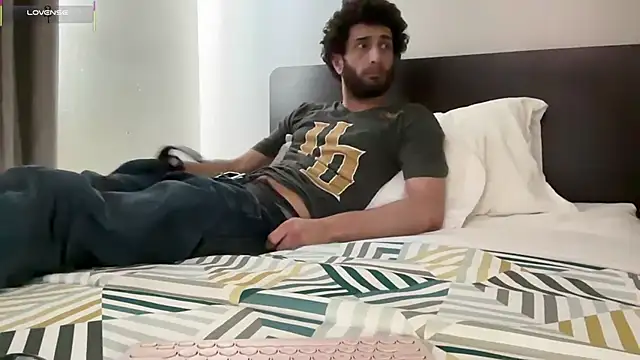 pantslesstraveler plt online show from 09-28-25, 04:47