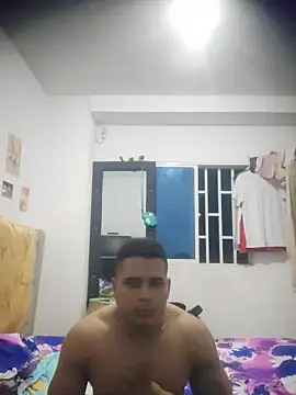 SaucyAffair0 online show from 09-28-25, 02:07