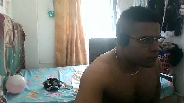 SaucyAffair0 online show from 07-24-26, 02:57