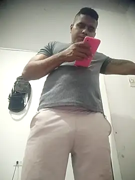 SaucyAffair0 online show from 03-25-26, 12:33