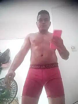 SaucyAffair0 online show from 04-12-26, 01:36