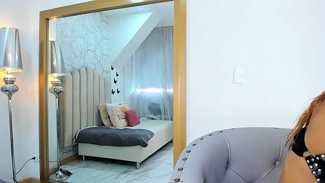 SofiaRios04 online show from 10-28-25, 12:15