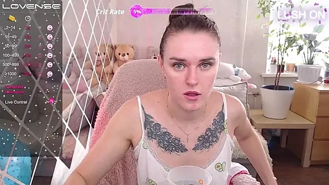Bella  Swoon online show from 09-30-25, 03:34