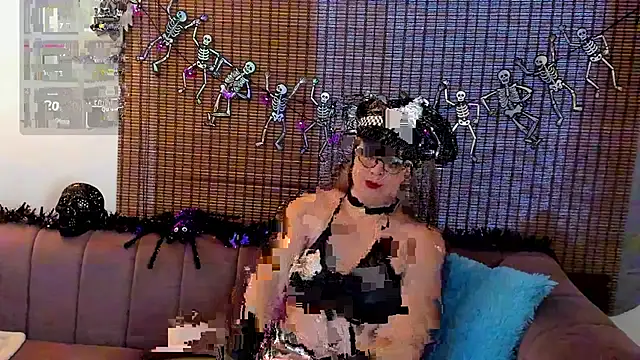 ariana cross online show from 10-23-25, 01:32