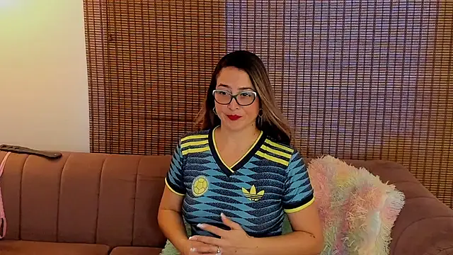 Snapshot of ariana_cross chatting on 07-07-26, 12:52 ariana cross online show from 07-07-26, 12:52