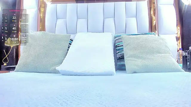 RileySweett online show from 12-17-25, 11:37