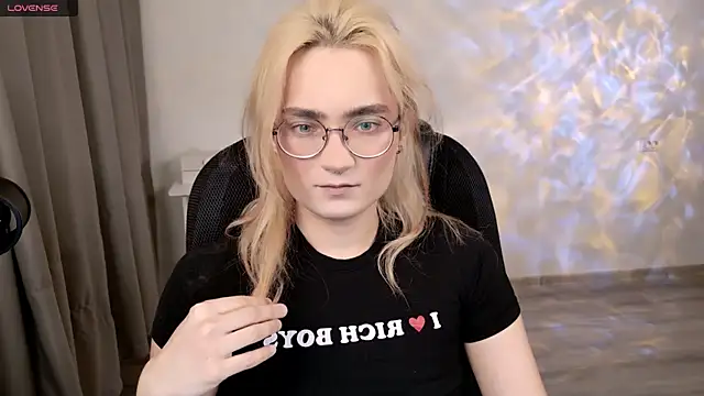 CuteYukiKun online show from 03-14-26, 05:30