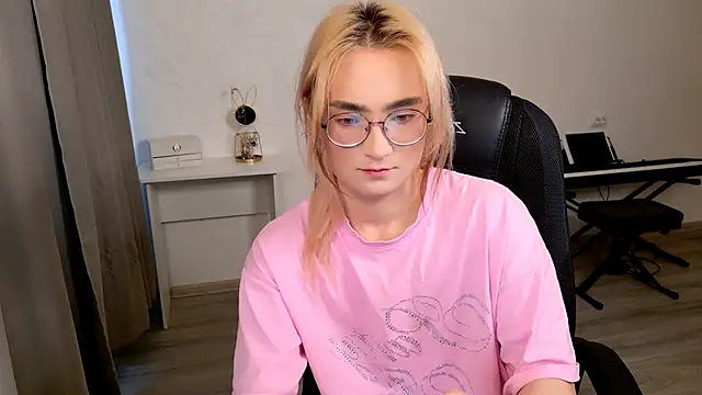 CuteYukiKun online show from 01-19-26, 08:18