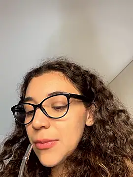 uniquerossie online show from 01-17-26, 08:07