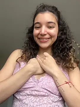 Snapshot of uniquerossie chatting on 11-21-25, 08:46 uniquerossie online show from 11-21-25, 08:46