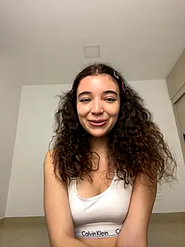 Snapshot of uniquerossie chatting on 12-01-25, 08:48 uniquerossie online show from 12-01-25, 08:48