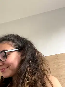 Snapshot of uniquerossie chatting on 11-07-25, 10:53 uniquerossie online show from 11-07-25, 10:53